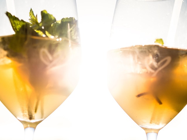 Une soirée pour fêter nos 1 000 bonnes nouvelles ! 1 glasses g66a5e0b08 640