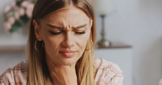 Maux de gorge : 6 secrets naturels pour apaiser la douleur sans médicaments cet hiver 29 Normal 2026 02 04T071803.356 560x294 1