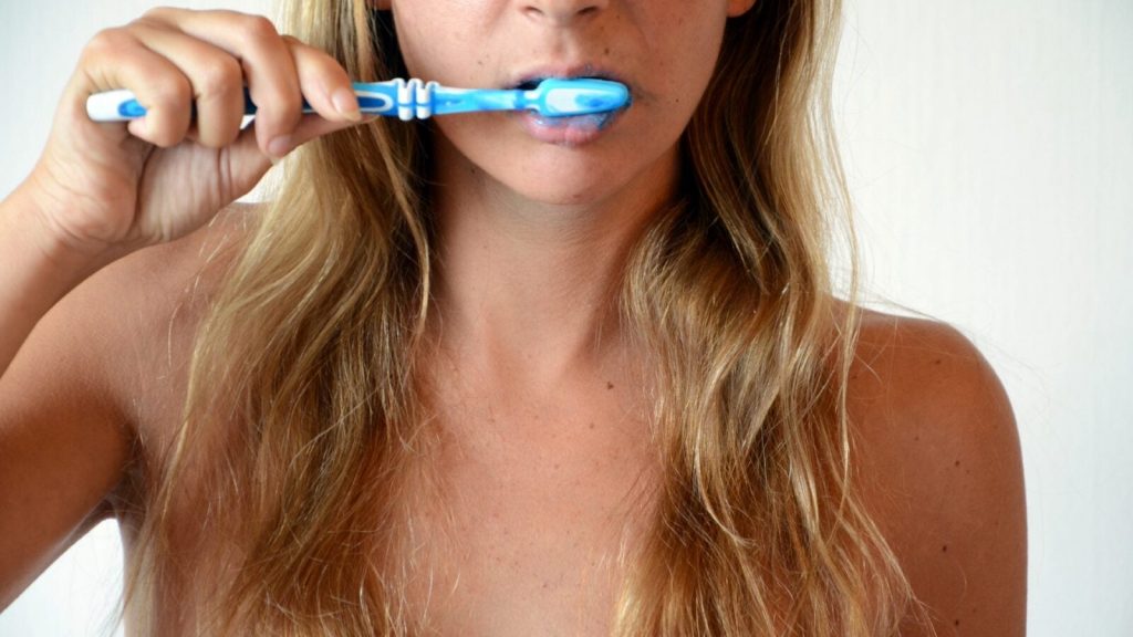 Vous faites probablement cette erreur tous les jours en vous brossant les dents 2 image 69
