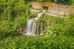 photo 1748435943650 7a754ce39814